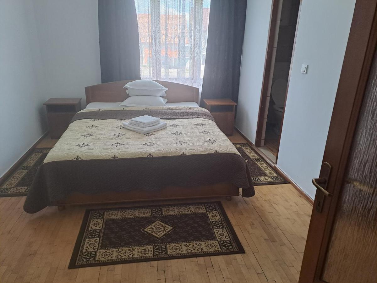 Pensiunea Rednic Lenuta Giulesti Extérieur photo
