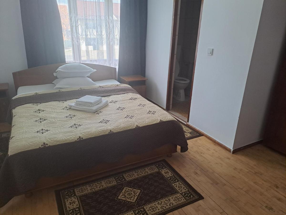 Pensiunea Rednic Lenuta Giulesti Extérieur photo